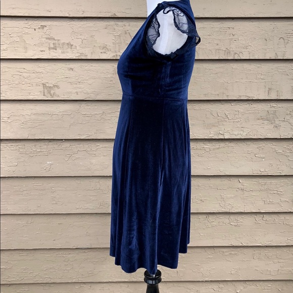 French designer Molly Bracken velvet & lace dress! - Picture 3 of 6